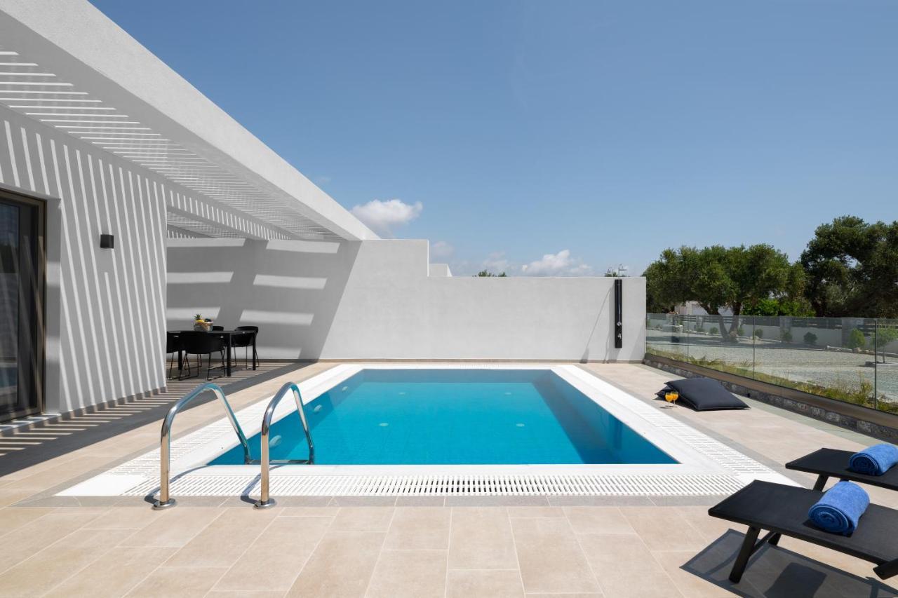 Armonia Suites Gennadi Exterior photo
