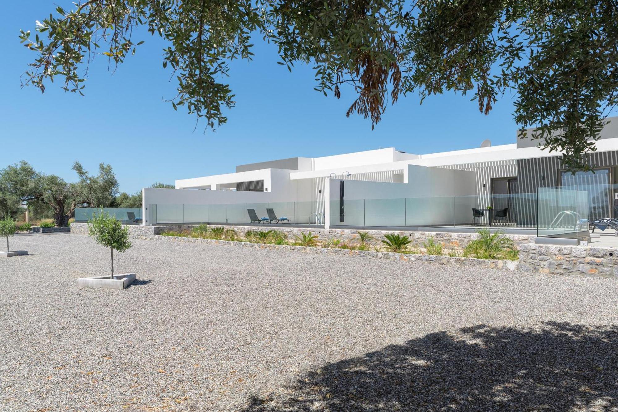 Armonia Suites Gennadi Exterior photo