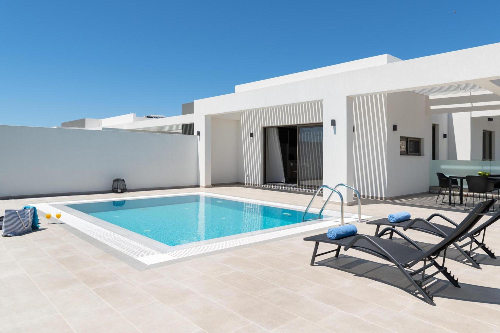 Armonia Suites Gennadi Exterior photo